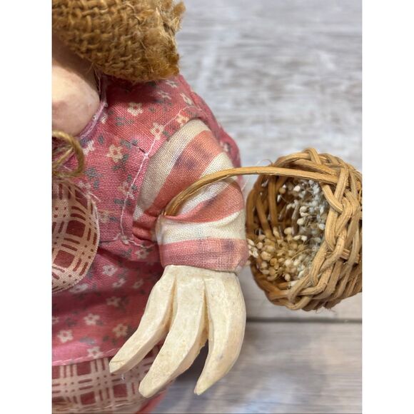 Vintage Russ "Eliza Ducklittle" figurine from "The Country Folks" collection 199 - Picture 3 of 8